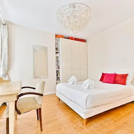 Grand Prestigieux Et A * Paris
