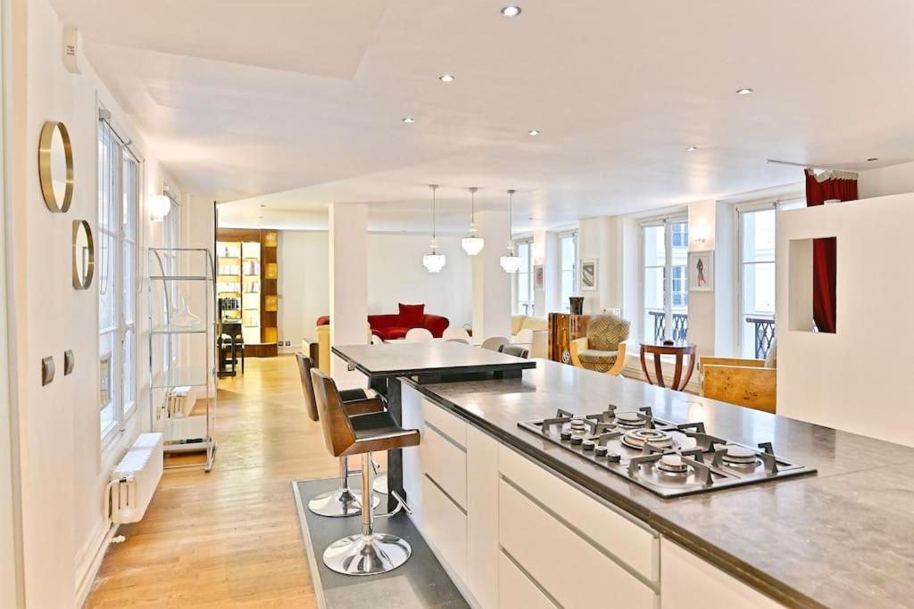 Appartamento Grand Prestigieux Et A Parigi