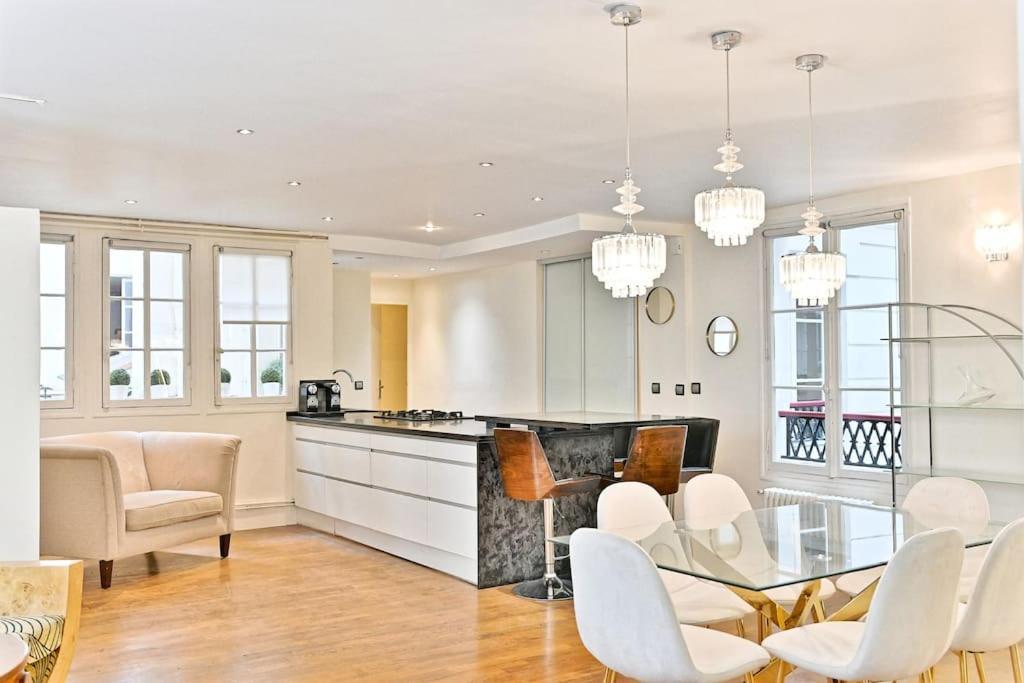 Grand Prestigieux Et A Appartamento