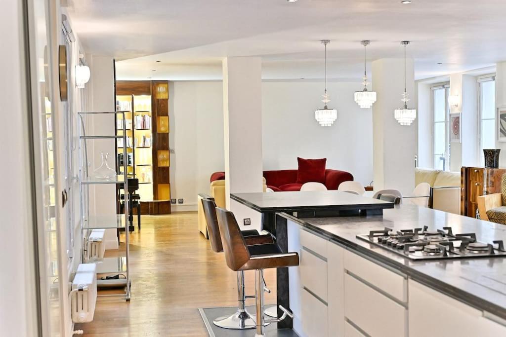Grand Prestigieux Et A Appartamento Parigi