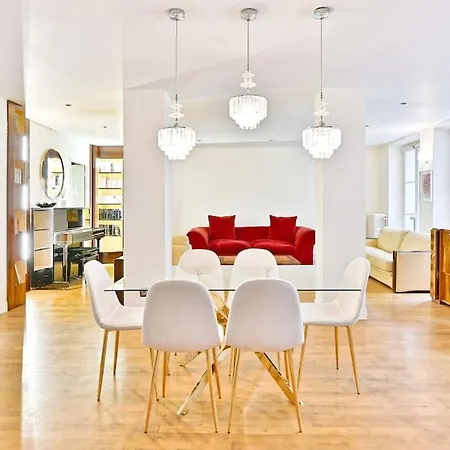 Grand Prestigieux Et A Appartamento